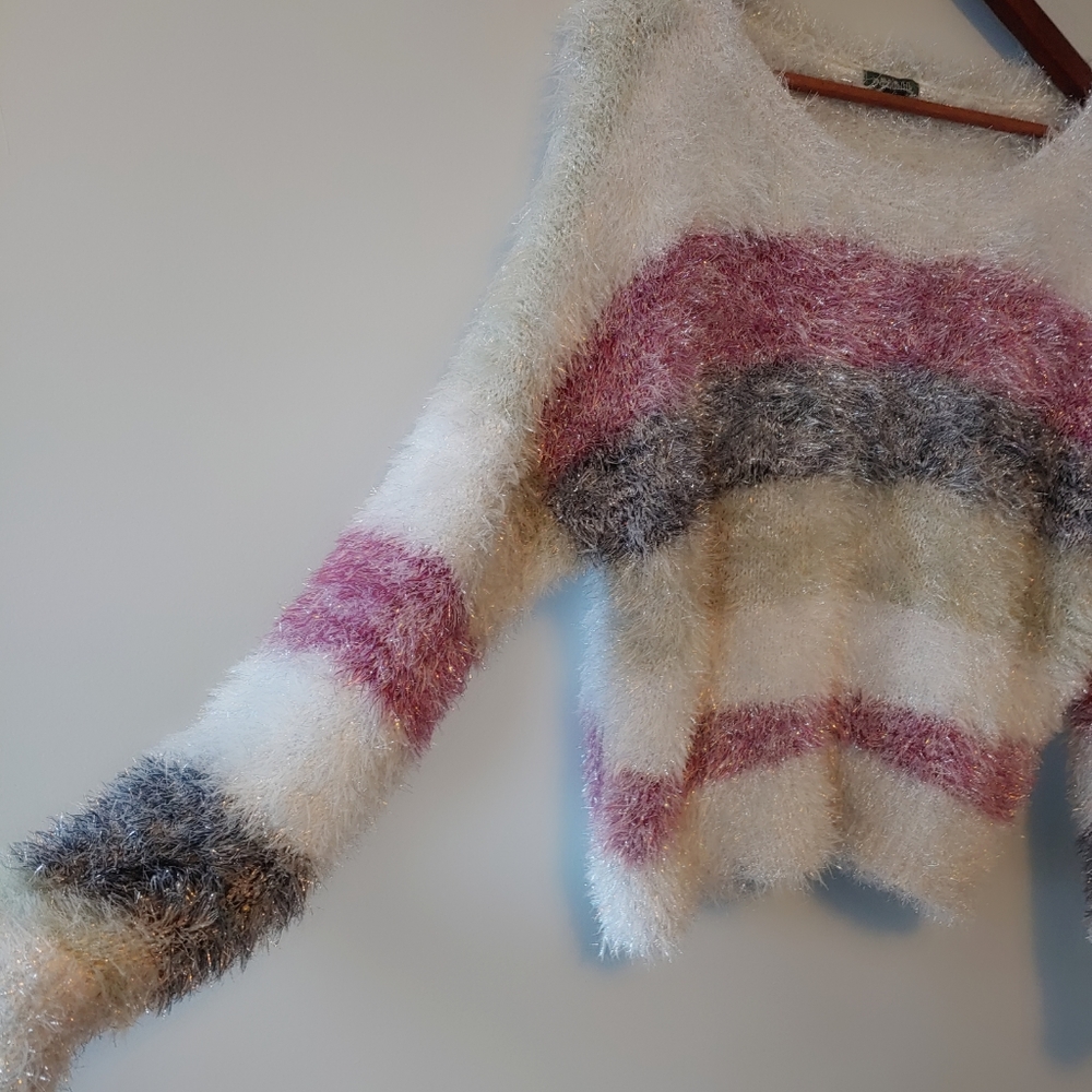 Wild Fable Oversized Fuzzy Tinsel Sweater. - Picture 6 of 10